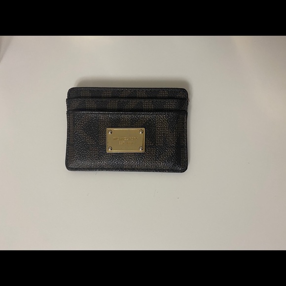 Michael Kors Monogram Card Wallet - Picture 3 of 5